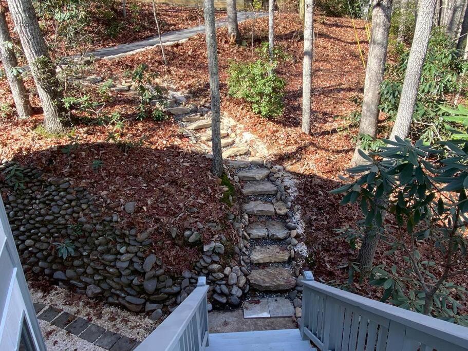 Willa Montreat Round House - Mountain Views, Renovated Black Mountain Zewnętrze zdjęcie